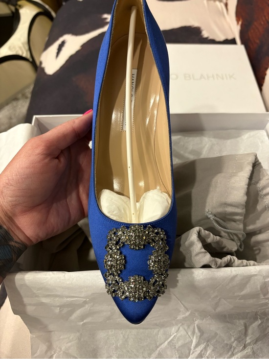 Manolo Blahnik Shoes - Manolo Blahnik Blue Satin Hangisi Shoe Box Label